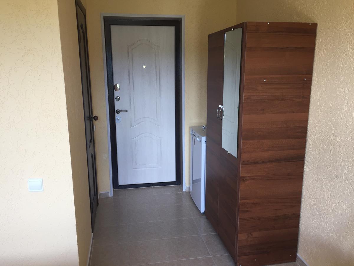 بيزوندا Dionisy Guest House المظهر الخارجي الصورة