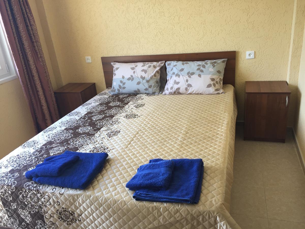 بيزوندا Dionisy Guest House المظهر الخارجي الصورة